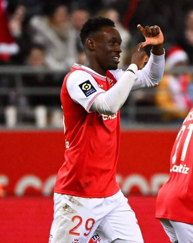 布莱顿关键时刻调整名单,志在法甲名次提升,更衣室稳定,年轻球员得到机会的简单介绍 布莱顿关键时刻调整名单,志在法甲名次提升,更衣室稳定,年轻球员得到机会的简单介绍